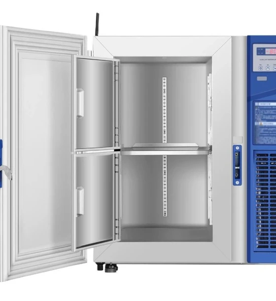 مجمدة حفظ العينات شديدة البرودة (-80°C) / Ultra-Low Lab Freezer (-80°C)